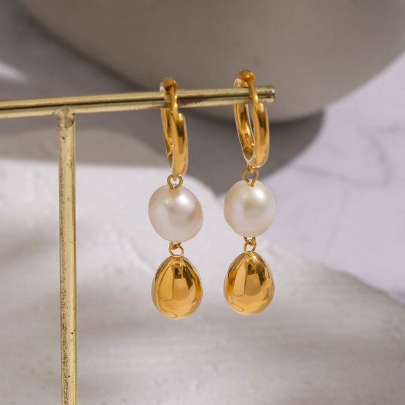 Wholesale Literary Retro Geometric Freshwater Pearl Earrings With Pvd Furnace Vacuum Real Gold Plating For Women