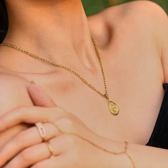 Wholesale Love Flower Pendant Necklace Stainless Steel Plated 18K Gold Geometric Pattern Electroplated Women's Accessories
