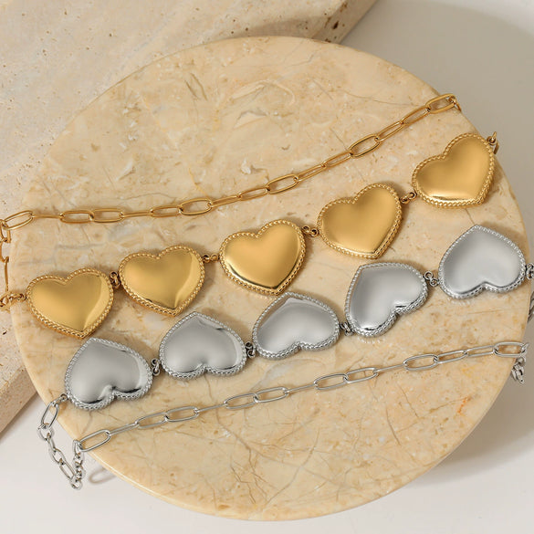 Wholesale Love Heart Shape Pendant Necklace In 316 Stainless Steel For Women With Electroplating Treatment