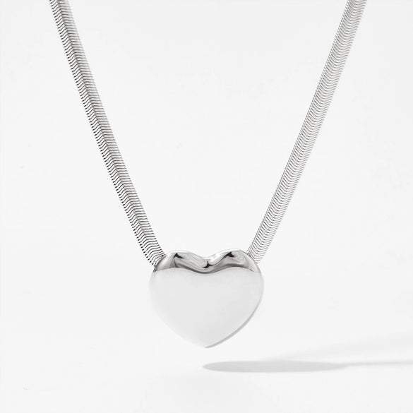 Wholesale Love Necklace Stainless Steel Heart Shaped Clavicle Chain With Snake Bone Chain Electroplated Light Luxury Niche Pendant Jewelry