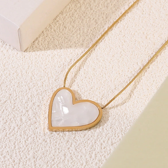 Wholesale Love Stainless Steel Electroplated Heartshaped Necklace For Couples Light Luxury Jewelry