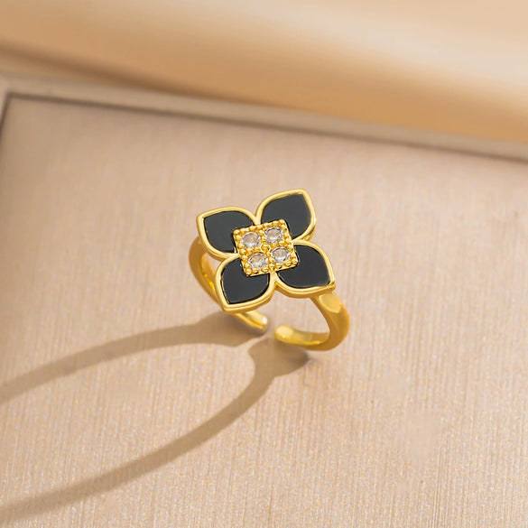 Wholesale Lucky Fourleaf Clover Necklace Earrings Set For Women Copper Heart Shape Minimalist Style With Real Gold Plating In The Furnace Electroplating Treatment