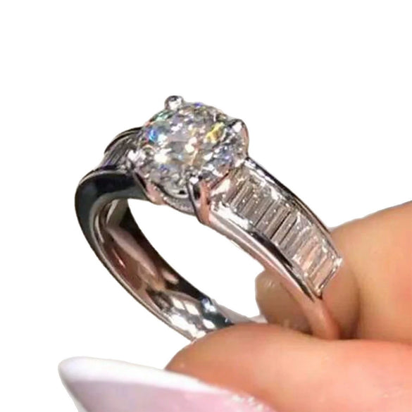 Wholesale Luxury Oval Cut Moissanite Ring Copper Electroplating Geometric Style Unisex