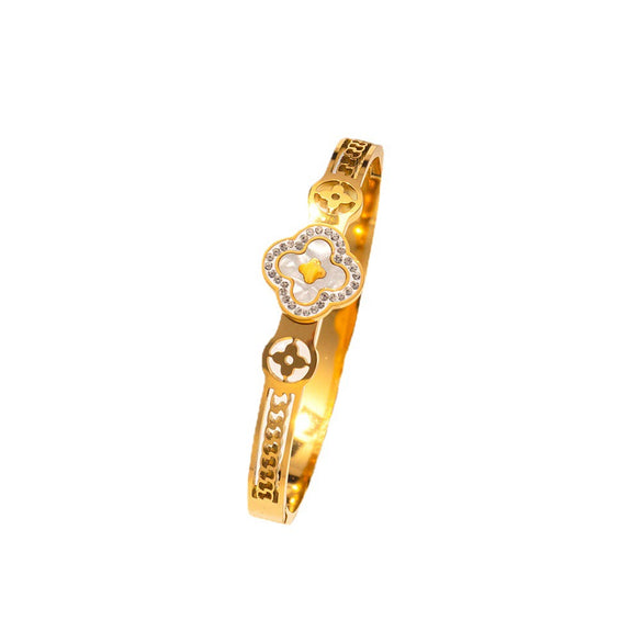 Wholesale Luxury White Shellfish Fourleaf Clover Hollow Titanium Steel Electroplated Bracelet