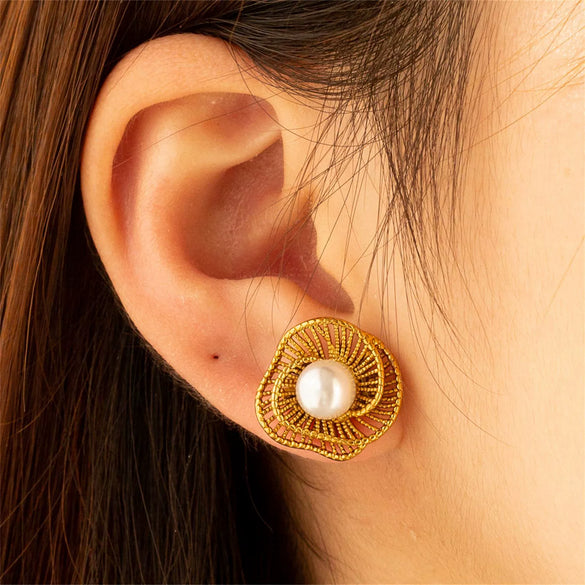 Wholesale Maillard Style Stainless Steel Electroplated Real Gold Plated Flower Letter Number Text Shaped Earrings For Unisex