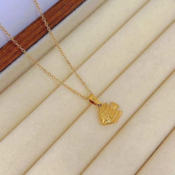 Wholesale Marine Series Titanium Steel Three Dimensional Hollow Shell Pendant Necklace And Bracelet Jewelry Set For Women With Electroplating Animal And Zodiac Shape