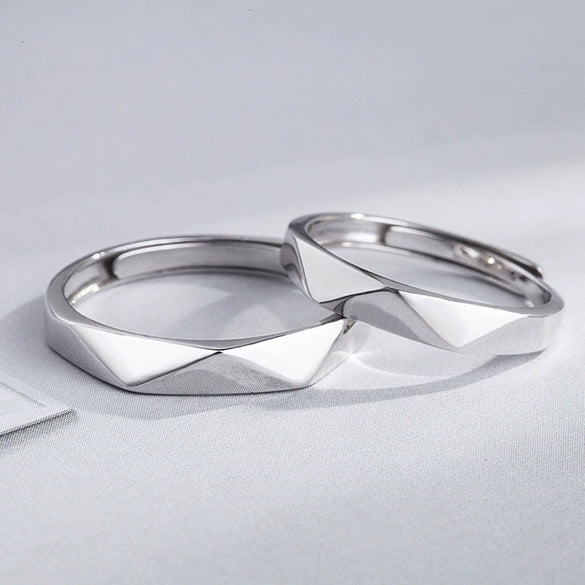 Wholesale M?bius Ring 925 Sterling Silver Geometric Fashion Electroplated Unisex Couple Ring