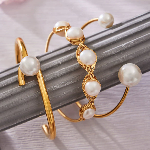 Wholesale Medieval Geometric Style 18K Gold Electroplated Natural Freshwater Pearl Open Bracelet Copper Jewelry Accessories