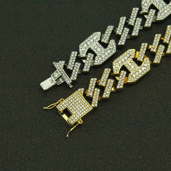 Wholesale Men's Hiphop Alloy Geometric Diamondinlaid Cuban Bracelet With Japanese Buckle