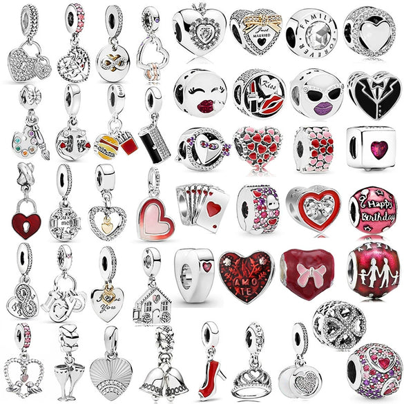 Wholesale Metal Beaded Love High Heels Pendant Bracelet Necklace With Totem Pattern And Electroplating Treatment For Valentine's Day Accessories