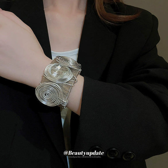 Wholesale Metal Bracelet With Geometric Style Electroplated For High End Feel Wide Edge Personality Exquisite Light Luxury Temperament