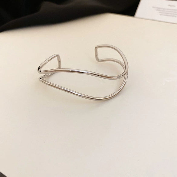 Wholesale Metal Bracelet With Geometric Style Electroplated For High End Feel Wide Edge Personality Exquisite Light Luxury Temperament