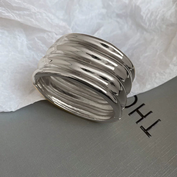 Wholesale Metal Bracelet With Geometric Style Electroplated For High End Feel Wide Edge Personality Exquisite Light Luxury Temperament