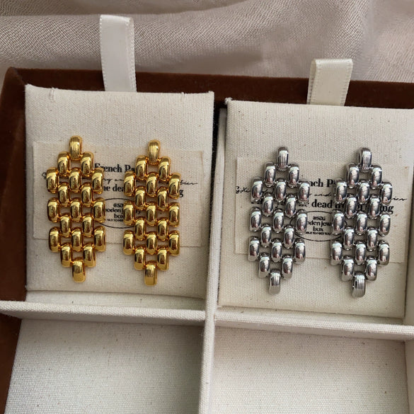 Wholesale Metal Chain Tassel Earrings With Geometric Shape Electroplated For Women Light Luxury Stylish Elegant