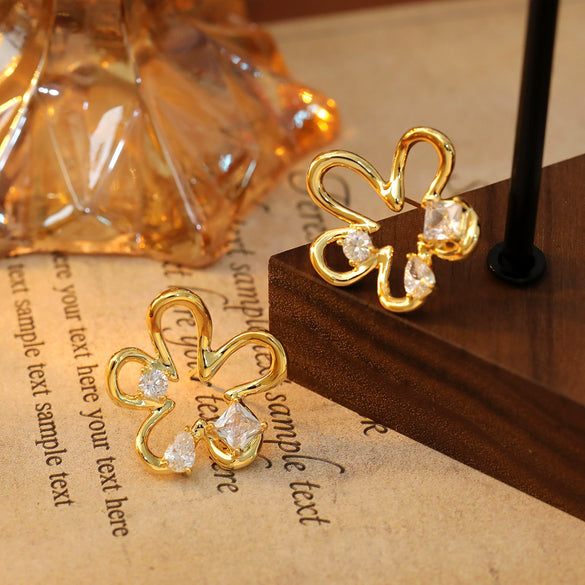 Wholesale Metal Copper Geometric And Flower Hollow Earrings Electroplated Light Luxury Style For Women