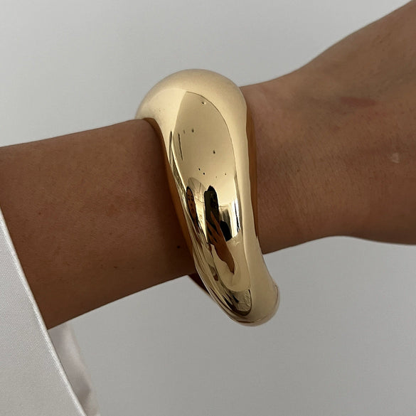 Wholesale Metal Exaggerated Geometric Style Electroplated Wide Bracelet