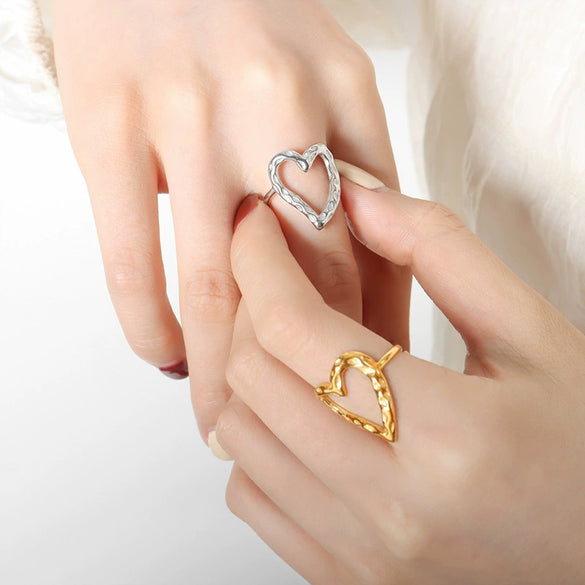 Wholesale Metal Fashionable Gold Plated Nonfading Irregular Heartshaped Titanium Steel Ring With Electroplating For Unisex