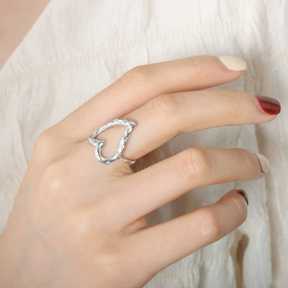 Wholesale Metal Fashionable Gold Plated Nonfading Irregular Heartshaped Titanium Steel Ring With Electroplating For Unisex