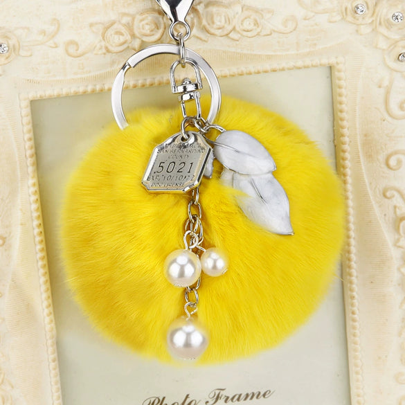 Wholesale Metal Flower Keychain Pendant For Female Plush And Cute Design
