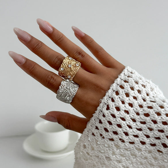 Wholesale Metal Geometric Asymmetrical Hammered Pleated Open Ring Electroplated For Women