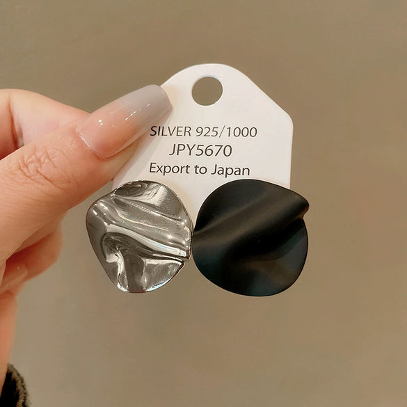 Wholesale Metal Geometric Exaggerated Retro Electroplated Earrings For Women