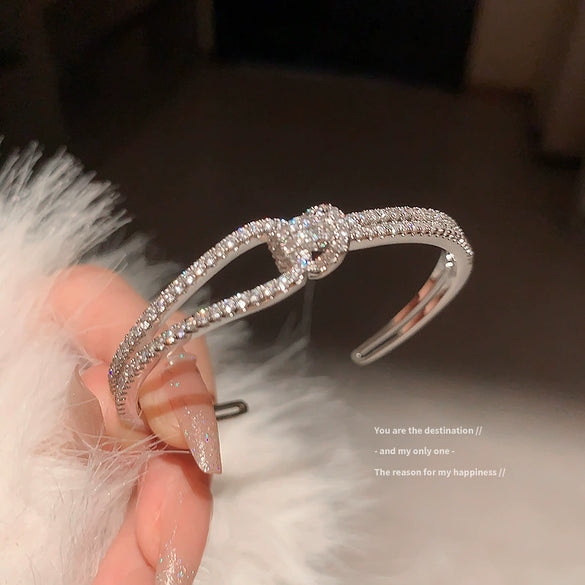 Wholesale Metal Geometric Inlaid Zircon Bracelet Light Luxury Jewelry