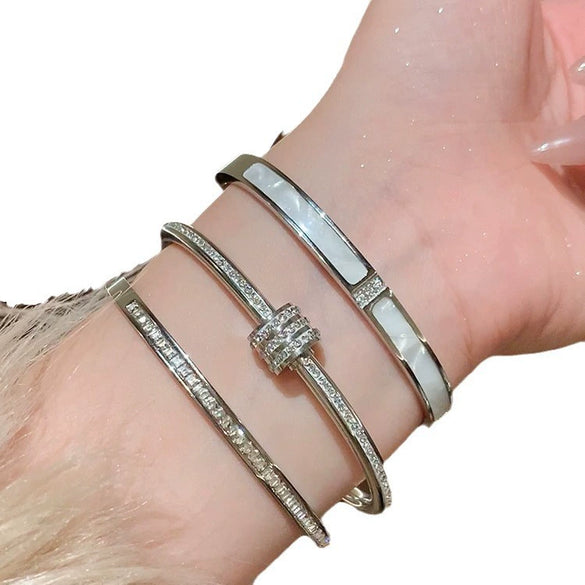 Wholesale Metal Geometric Inlaid Zircon Bracelet Light Luxury Jewelry