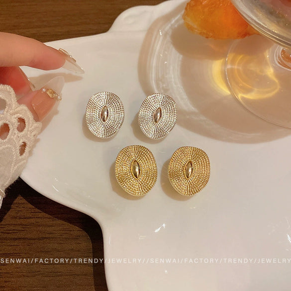 Wholesale Metal Geometric Oval Earrings For Women With Electroplating Process