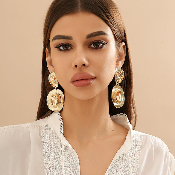 Wholesale Metal Geometric Pattern Stud Earrings For Women With Retro Style And Electroplating Treatment