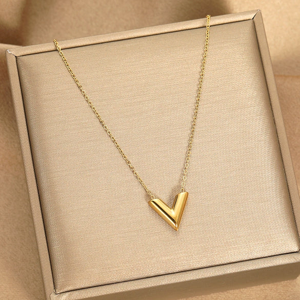 Wholesale Metal Geometric Pendant Necklace For Women With Stainless Steel Pendant And Electroplating Treatment