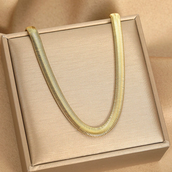Wholesale Metal Geometric Pendant Necklace For Women With Stainless Steel Pendant And Electroplating Treatment