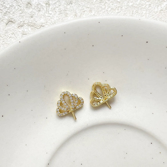 Wholesale Metal Goldplated Crown Pendant Diy Accessory Materials With Colorpreserving Zircon And Electroplating Process