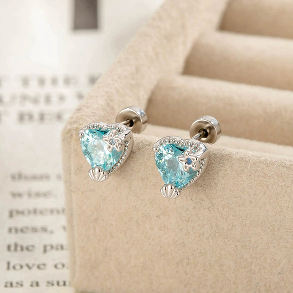 Wholesale Metal Heart Shape Niche Cartilage Piercing Ear Bone Nail Set With Diamonds In Fashion Style