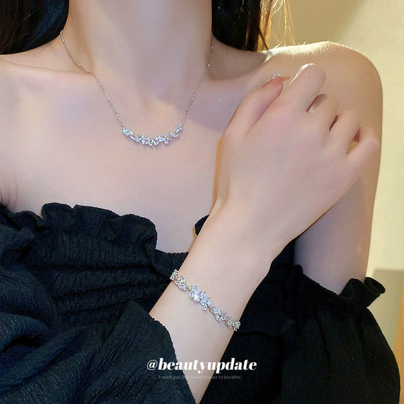 Wholesale Metal Inlaid Zircon Water Drop Vshaped Women's Light Luxury Necklace And Bracelet