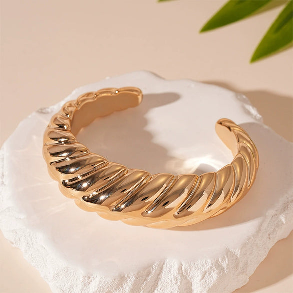 Wholesale Metal Irregular Geometric Opening Bracelet Electroplated Jewelry For Women