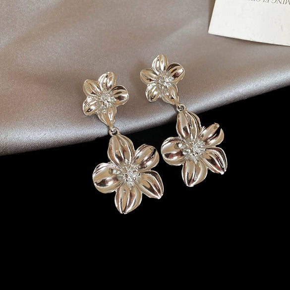 Wholesale Metal Oval Earrings And Necklace Set With Cross Crown Roman Numerals Pattern For Women Electroplated Light Luxury Style Clavicle Chain