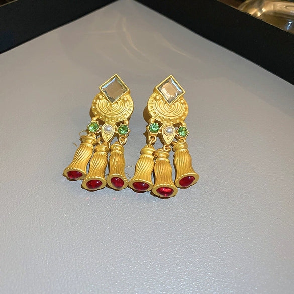 Wholesale Metal Retro Flower Design Diamond Pearl Earrings For Women