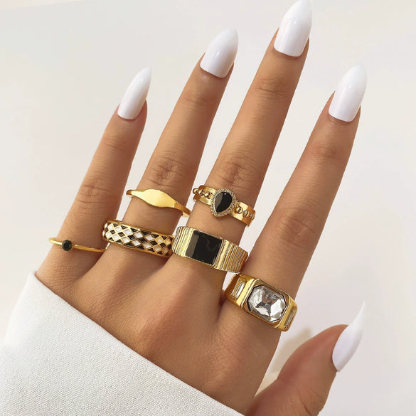 Wholesale Metal Retro Geometric Oval Finger Ring Set With Black Gemstone For Women
