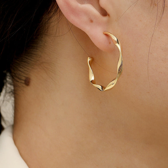 Wholesale Metal Ring Earrings In Minimalist Style With Geometric Design Made Of Alloy And Copper