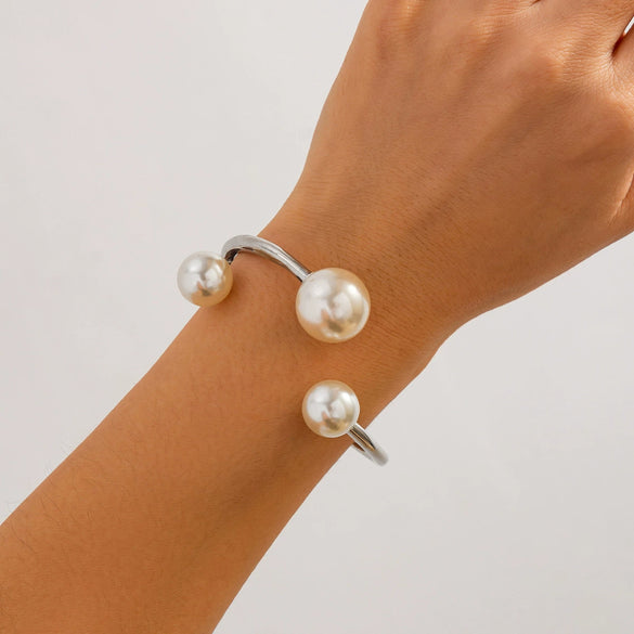 Wholesale Metal Vintage Geometric Electroplated Imitation Pearl Irregular Line Spring Opening Bracelet