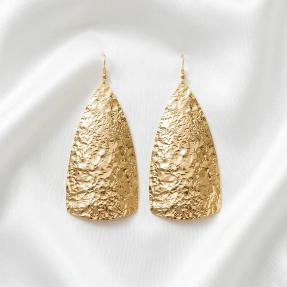 Wholesale Metallic Electroplated Pleated Oval Geometric Alloy Earrings For Women And Unisex Fashion Jewelry