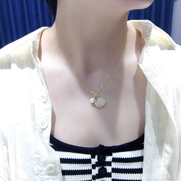 Wholesale Minimalist Copper Freshwater Pearl Pendant Necklace With Round Pearls And Sea Shell Design