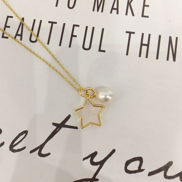 Wholesale Minimalist Copper Natural Freshwater Pearl Pendant Jewelry With Rice And Droplet Shapes And Seashell Motherofpearl Star Pattern