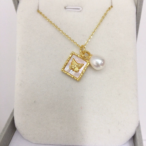 Wholesale Minimalist Freshwater Pearl Pendant Jewelry With Square And Butterfly Design Copper Accessories Rice And Droplet Shape Pearls