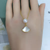 Wholesale Minimalist Freshwater Pearl Pendant Necklace With Copper Accessories And Seashell Motherofpearl Flat Round And Bun Round Pearl Shapes