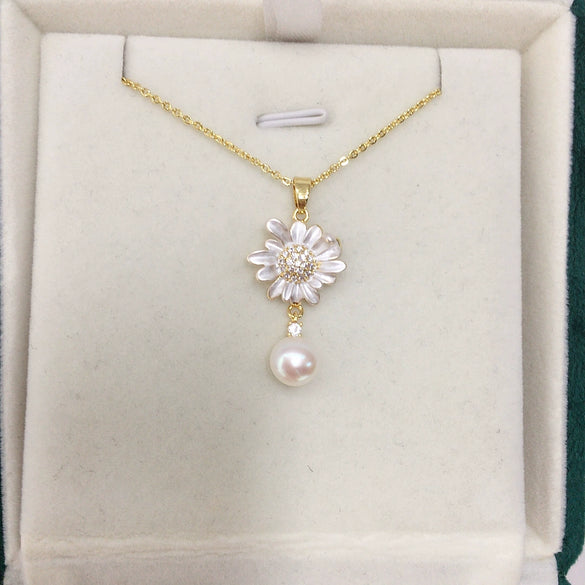 Wholesale Minimalist Freshwater Pearl Pendant Necklace With Copper Flat Round And Bun Round Pearls Sunflower Design