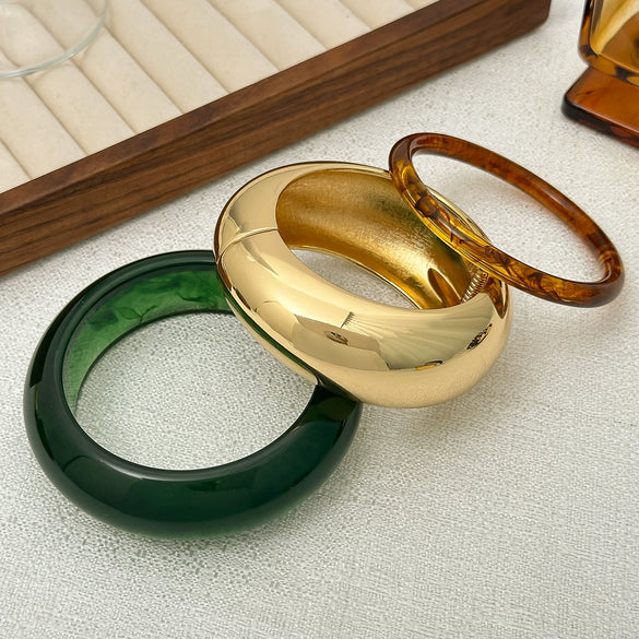 Wholesale Minimalist Geometric Metal Amber Resin Open Bracelet For Women Electroplated