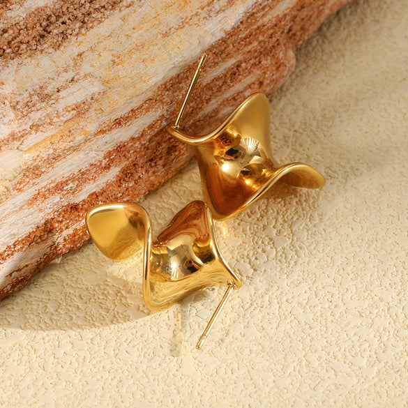 Wholesale Minimalist Geometric Spiral Stainless Steel Electroplated 18K Metal Stud Earrings For Women