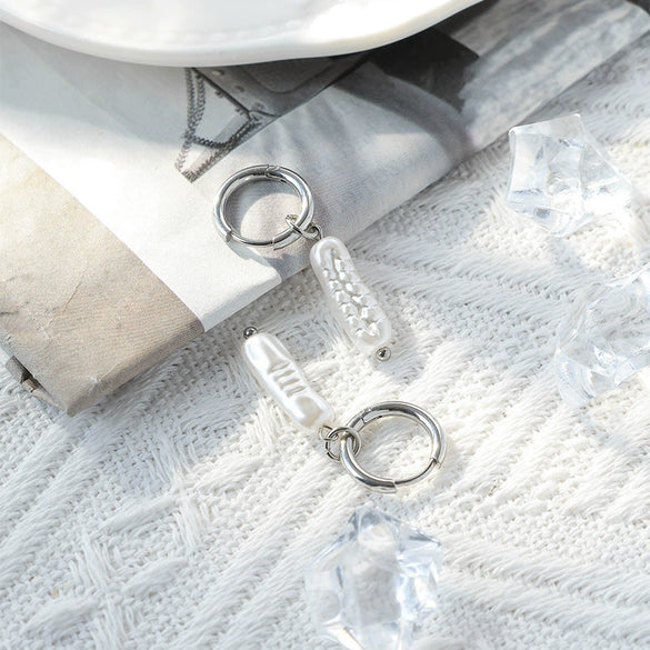 Wholesale Minimalist Geometric Stainless Steel Pearl Earrings With Electroplating Design