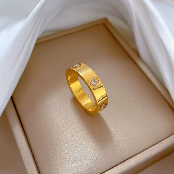 Wholesale Minimalist Geometric Titanium Steel Crown Pattern Polished Bungee Ring For Unisex